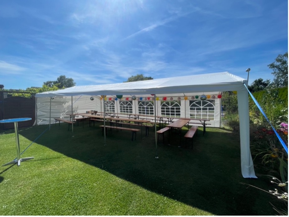 großes Partyzelt 10 x 5 m