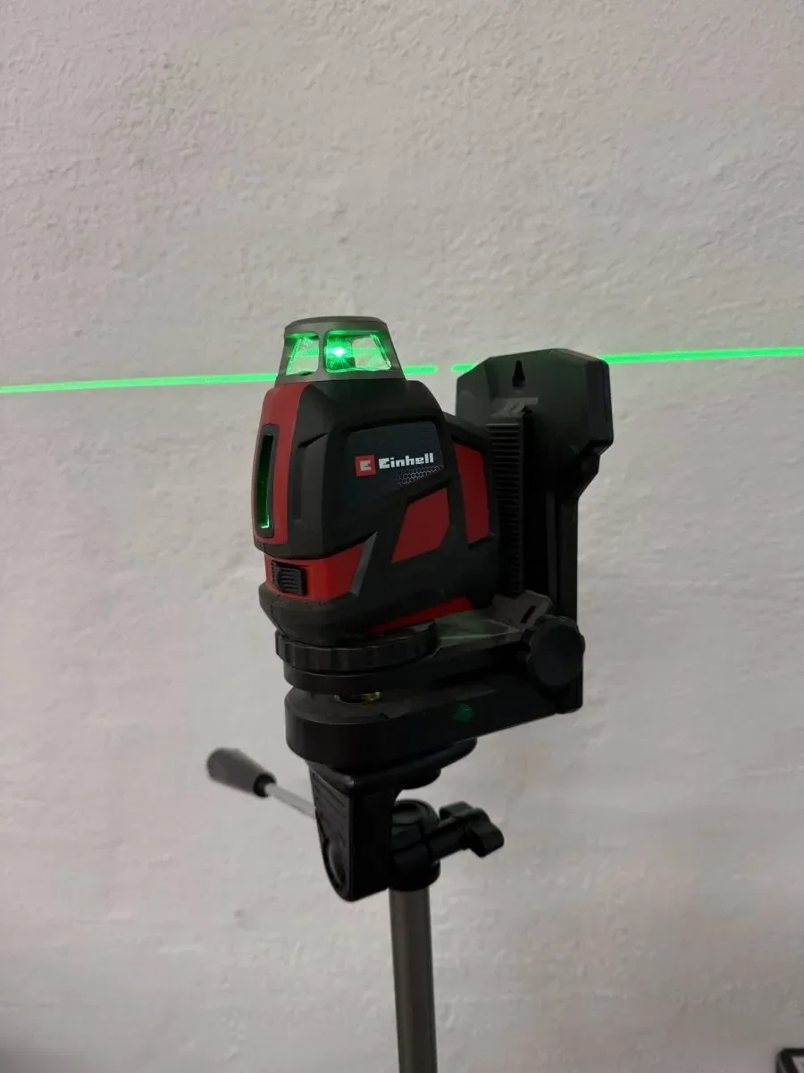 Kreuzlinienlaser